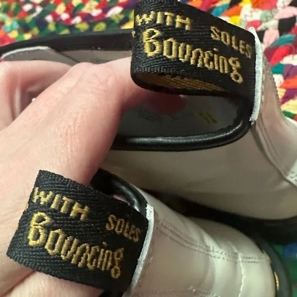 Women's DR.MARTENS White 1460 Smooth Leather Lace Up Boots Size 9 - Picture 13 of 13